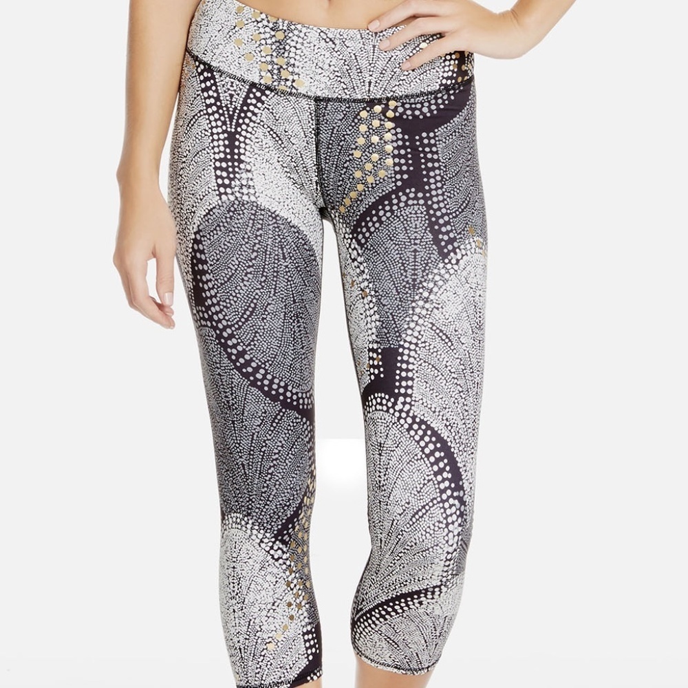 Fabletics Foiled Flurry Print Mid-Rise PowerHold® Capri